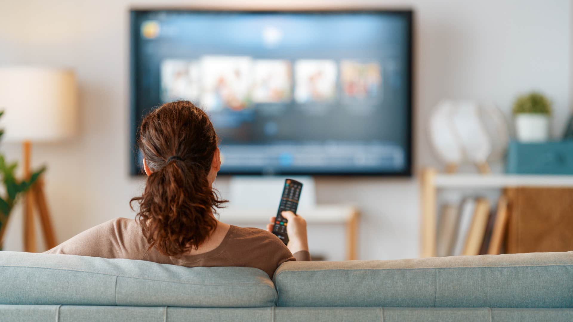 people who always need to have the tv on at home usually have these reasons for background noise